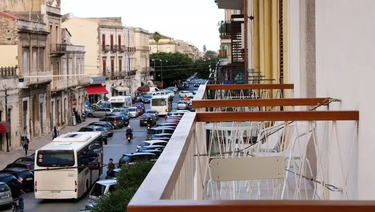 Stüdyo, Balkon