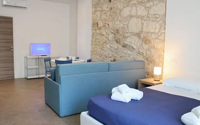 Superior Stüdyo, Balkon