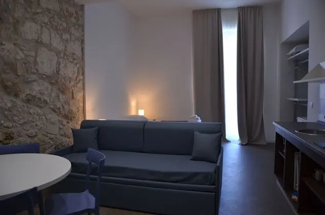 Superior Stüdyo, Balkon