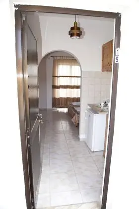 Üç Kişilik Oda