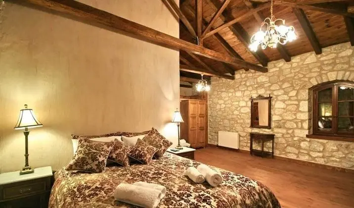 Üç Kişilik Oda