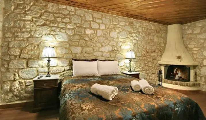 Üç Kişilik Oda