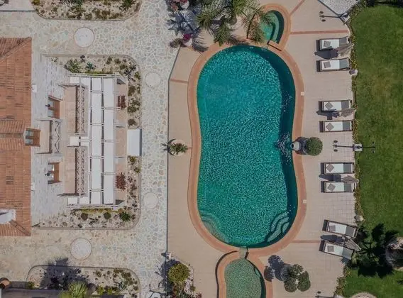 Grand Villa, 4 Yatak Odası, Havuz Manzaralı