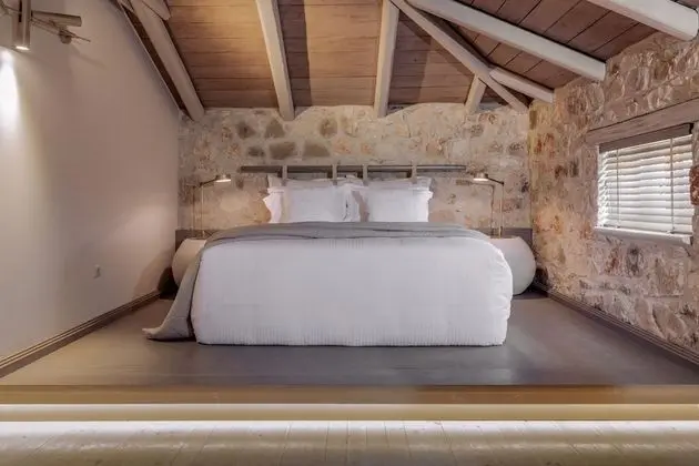 Grand Villa, 4 Yatak Odası, Havuz Manzaralı