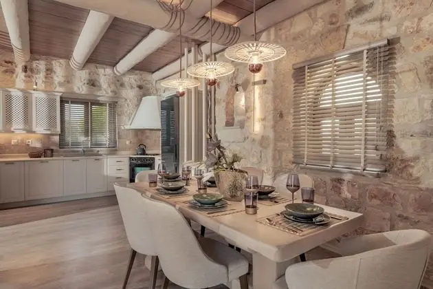 Grand Villa, 4 Yatak Odası, Havuz Manzaralı