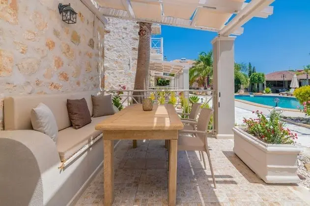 Luxury Villa, 3 Yatak Odası, Havuz Manzaralı