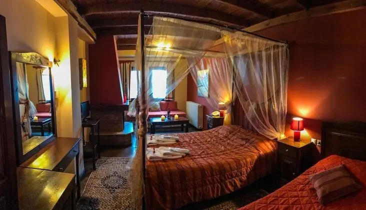 Üç Kişilik Oda, Balkon, Göl Manzaralı