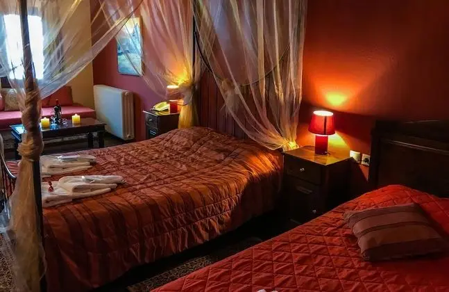 Üç Kişilik Oda, Balkon, Göl Manzaralı