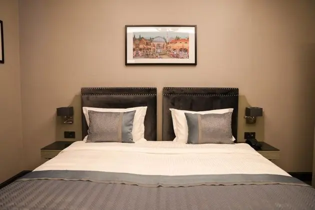 Standart Oda, Şehir Manzaralı