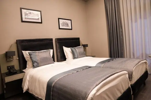 Standart Oda, Şehir Manzaralı