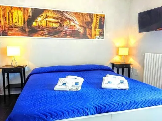 Üç Kişilik Oda, Özel Banyo (External)