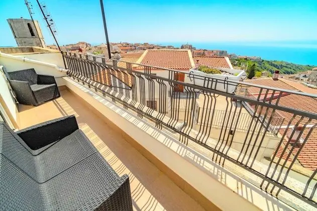 Üç Kişilik Oda, Özel Banyo (External)
