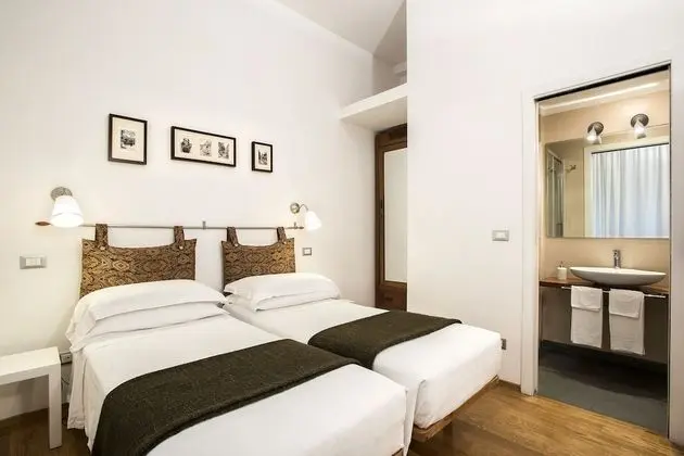 Tek Büyük veya İki Ayrı Yataklı Oda