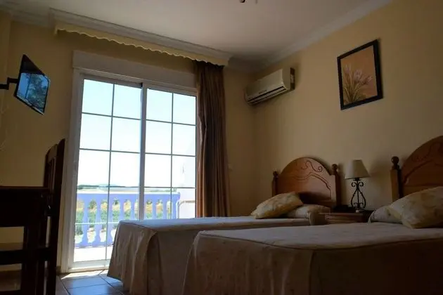 Büyük Yataklı Tek Kişilik Oda, Dağ Manzaralı