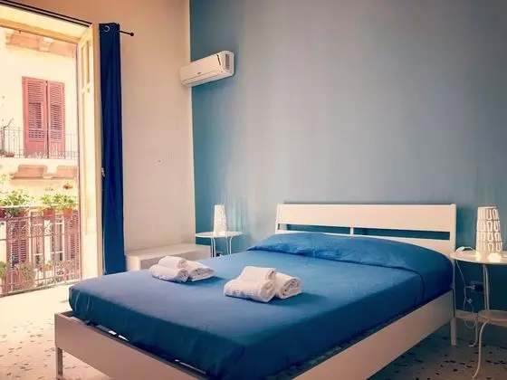 Tek Büyük Yataklı Oda, Balkon (private external bathroom)
