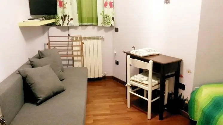 İki Ayrı Yataklı Oda, Ortak Banyo