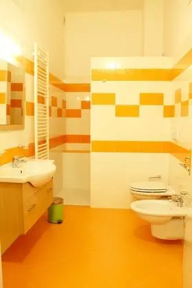 Üç Kişilik Oda