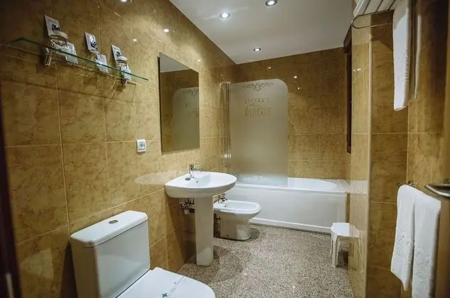 Standard Üç Kişilik Oda