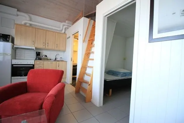 Captains Cabin