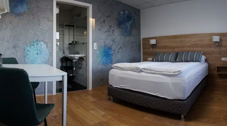 Tek Büyük veya İki Ayrı Yataklı Oda, Özel Banyo