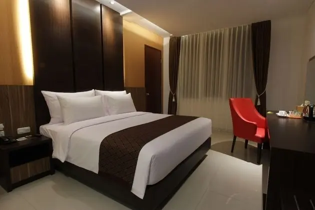 Deluxe Tek Büyük Yataklı Oda