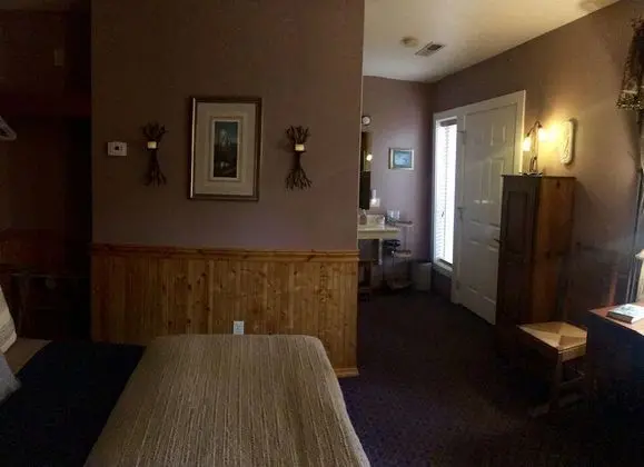 Premium Tek Büyük Yataklı Oda