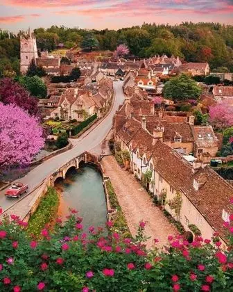 İki Ayrı Yataklı Oda, Ortak Banyo