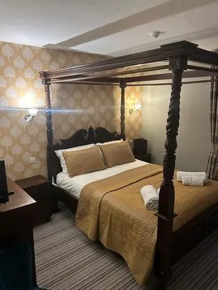 Luxury Tek Büyük Yataklı Oda