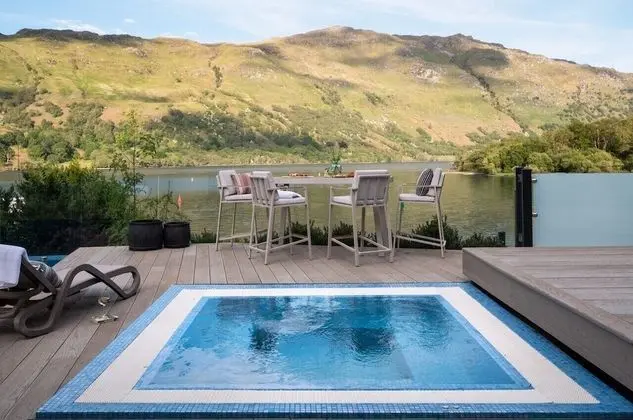 Luxury Villa, 5 Yatak Odası, Göl Manzaralı