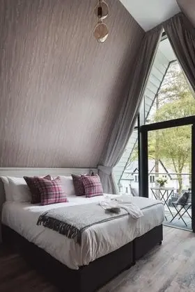 Luxury Villa, 5 Yatak Odası, Göl Manzaralı