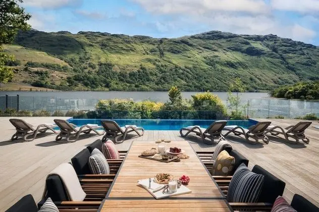 Luxury Villa, 5 Yatak Odası, Göl Manzaralı