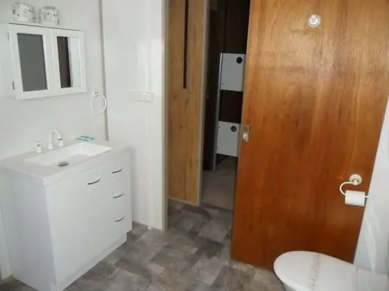 Kır Evi, Birden Çok Yatak, Sigara İçilmez