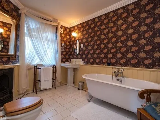 Luxury Tek Büyük Yataklı Oda, Banyolu/Duşlu