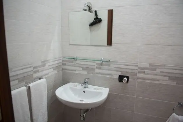 Comfort Tek Büyük Yataklı Oda, 1 Çift Kişilik Yatak, Banyolu/Duşlu, Dağ Manzaralı