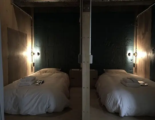 Ortak Ranzalı Oda, Sadece kadınlar için