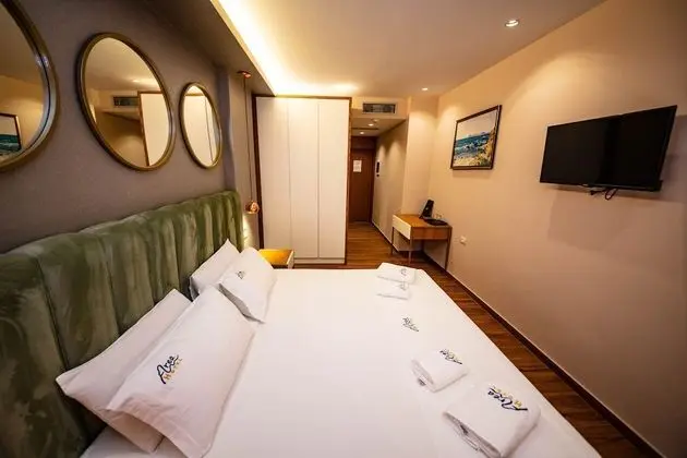 Deluxe Tek Büyük Yataklı Oda, Balkon