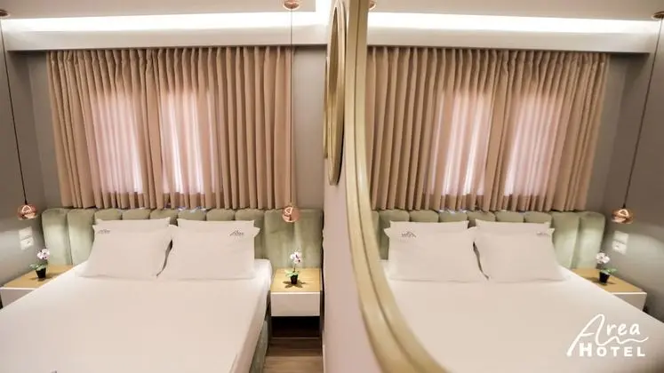 Deluxe Üç Kişilik Oda, Balkon, Havuz Manzaralı