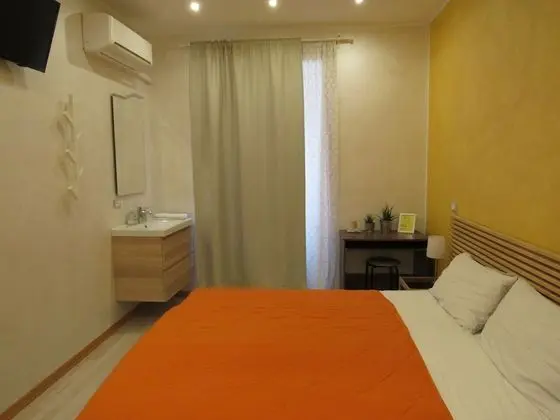 Deluxe Tek Büyük veya İki Ayrı Yataklı Oda (Private External Bathroom - 1)