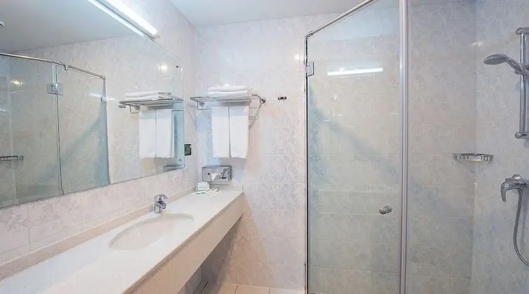 Standard Tek Büyük veya İki Ayrı Yataklı Oda