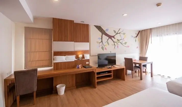 Luxury Oda