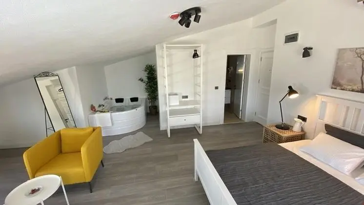 Deluxe Jakuzili Suite, Deniz ve Dağ Manzaralı, Jakuzili