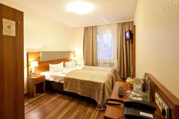 Comfort Tek Büyük veya İki Ayrı Yataklı Oda
