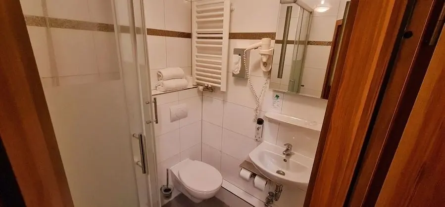 Comfort Tek Büyük veya İki Ayrı Yataklı Oda