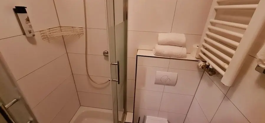 Comfort Tek Büyük veya İki Ayrı Yataklı Oda