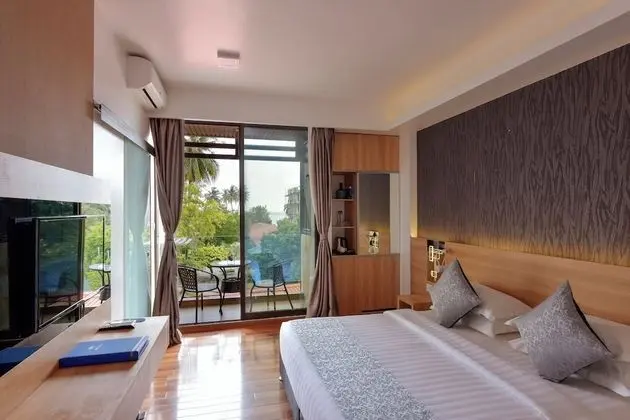 Deluxe Tek Büyük Yataklı Oda, Balkon (Island View)