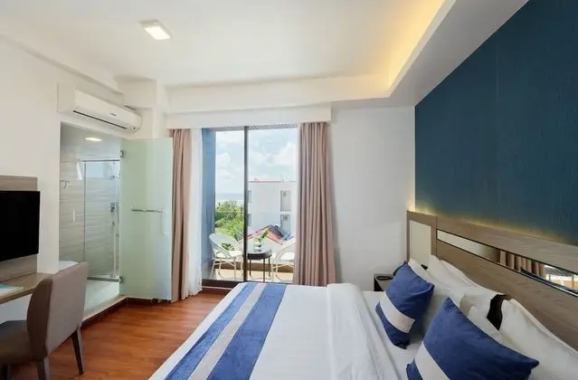 Deluxe Tek Büyük Yataklı Oda, Balkon (Island View)