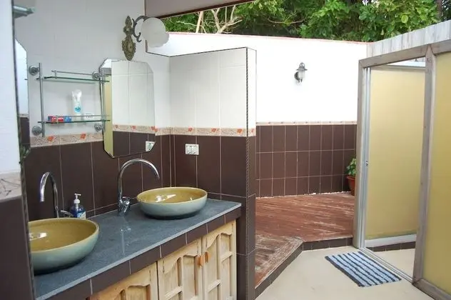 Honeymoon Villa, 1 En Büyük (King) Boy Yatak, Plaj Manzaralı, Denize Sıfır