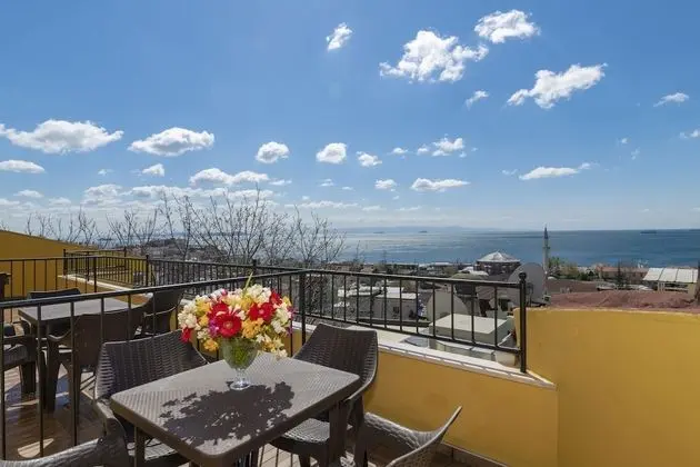 Deluxe Tek Büyük Yataklı Oda, 1 Yatak Odası, Balkon, Deniz Manzaralı