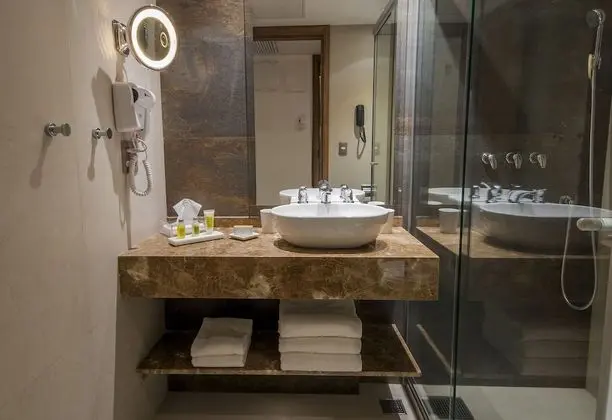 Deluxe Üç Kişilik Oda, Deniz Manzaralı