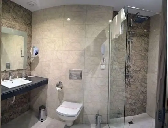 Standard Tek Büyük Yataklı Oda